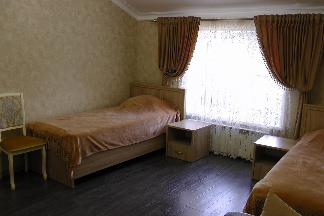 Hotel Imperiya Kizlyar Εξωτερικό φωτογραφία